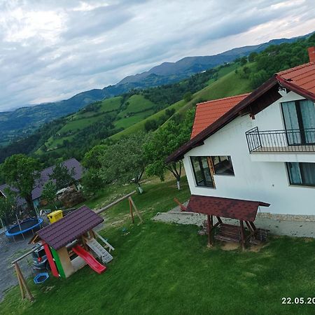Вілла Casa Din Livada, Poiana Marului, Brasov Екстер'єр фото